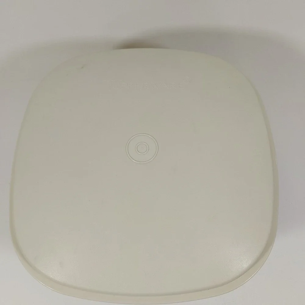 Tupperware Steam & Store 888-10 w/ Lid‎ & 889-10 Harvest Gold